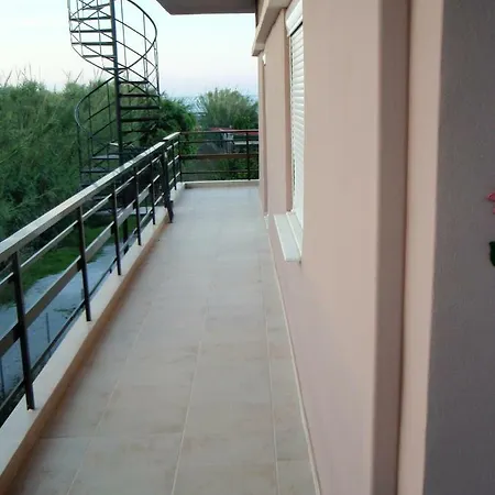 Sirens House Nyaraló Tavronítisz